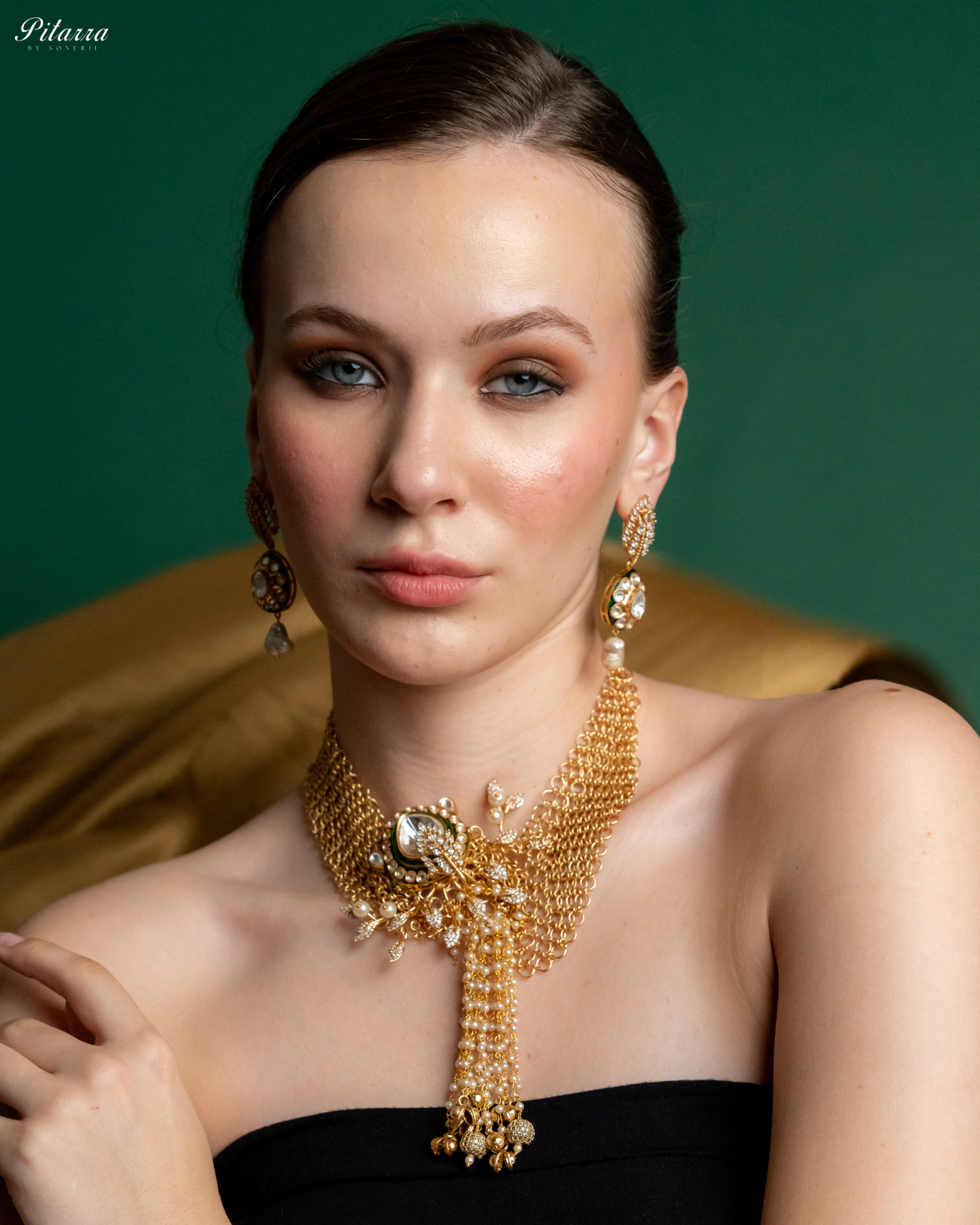 White Crystal Gold Finish Kundan Choker Set