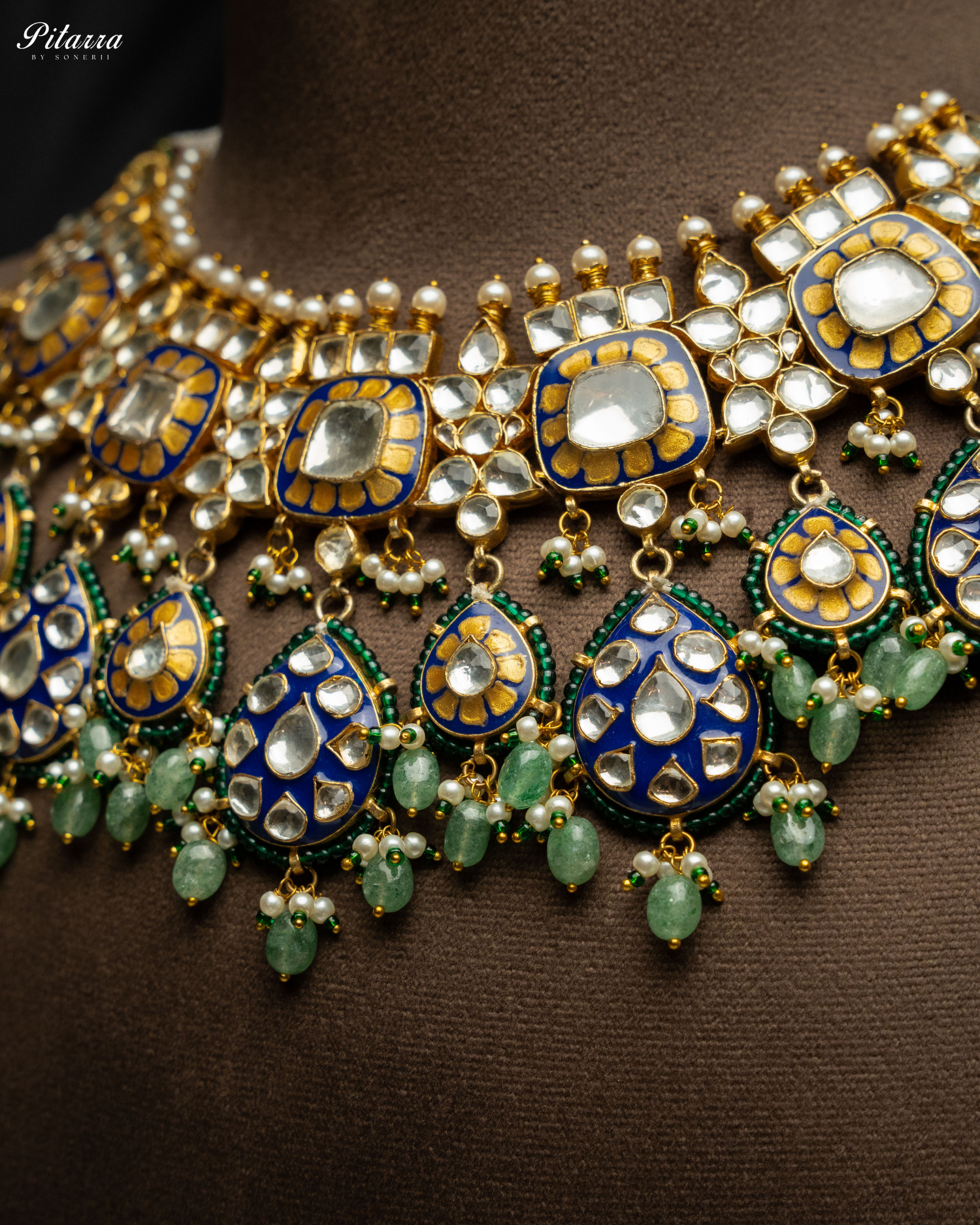 Elegant Gold Jadau Traditional Kundan Necklace Set Zoom Angle