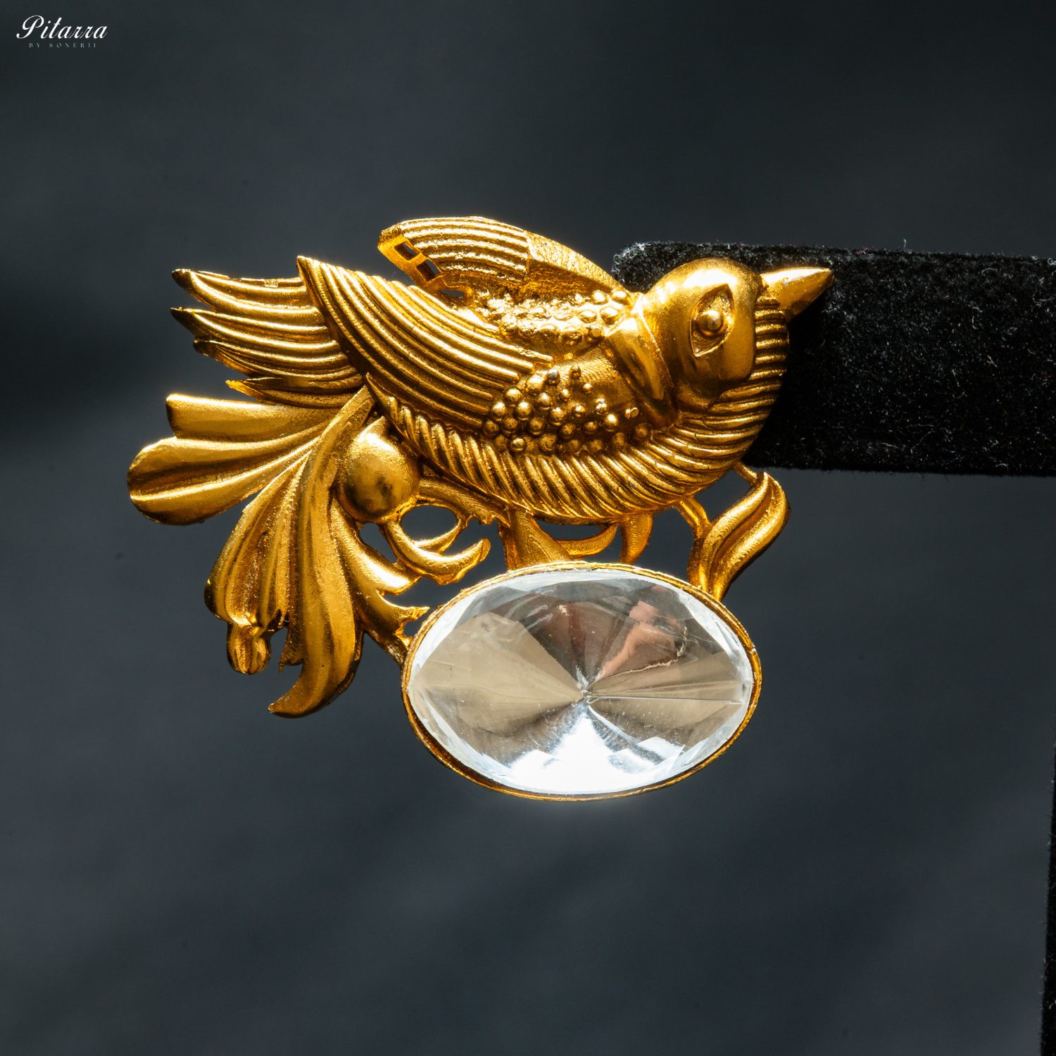 Green Stone Golden Bird Fusion Choker Set