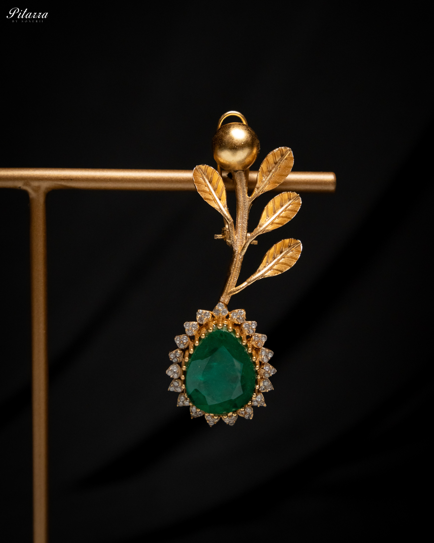 Green Crystal Indo Western Necklace Set_Zoom Earrings
