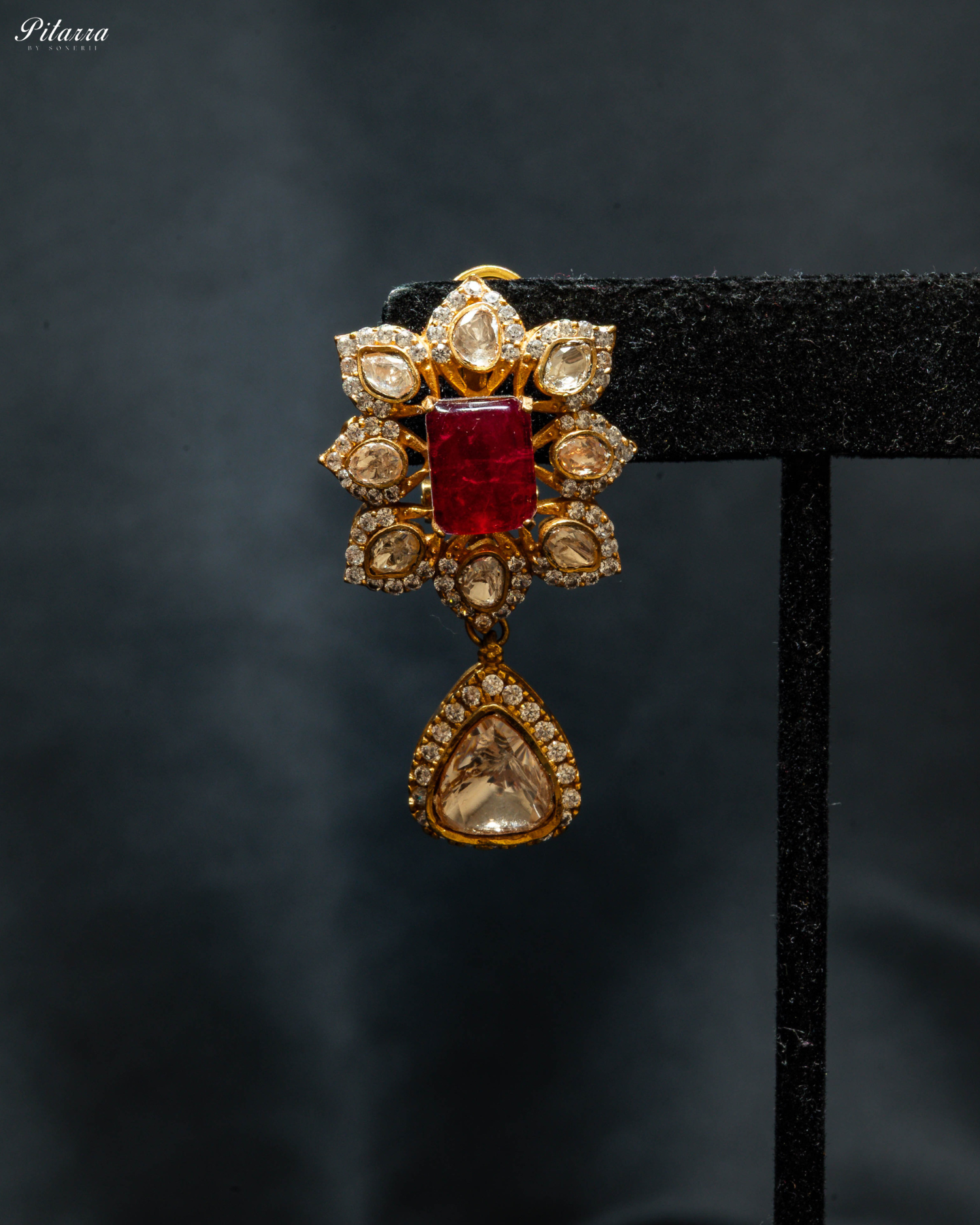 Red Stone Floral Traditional Choker Set_Zoom Earrings