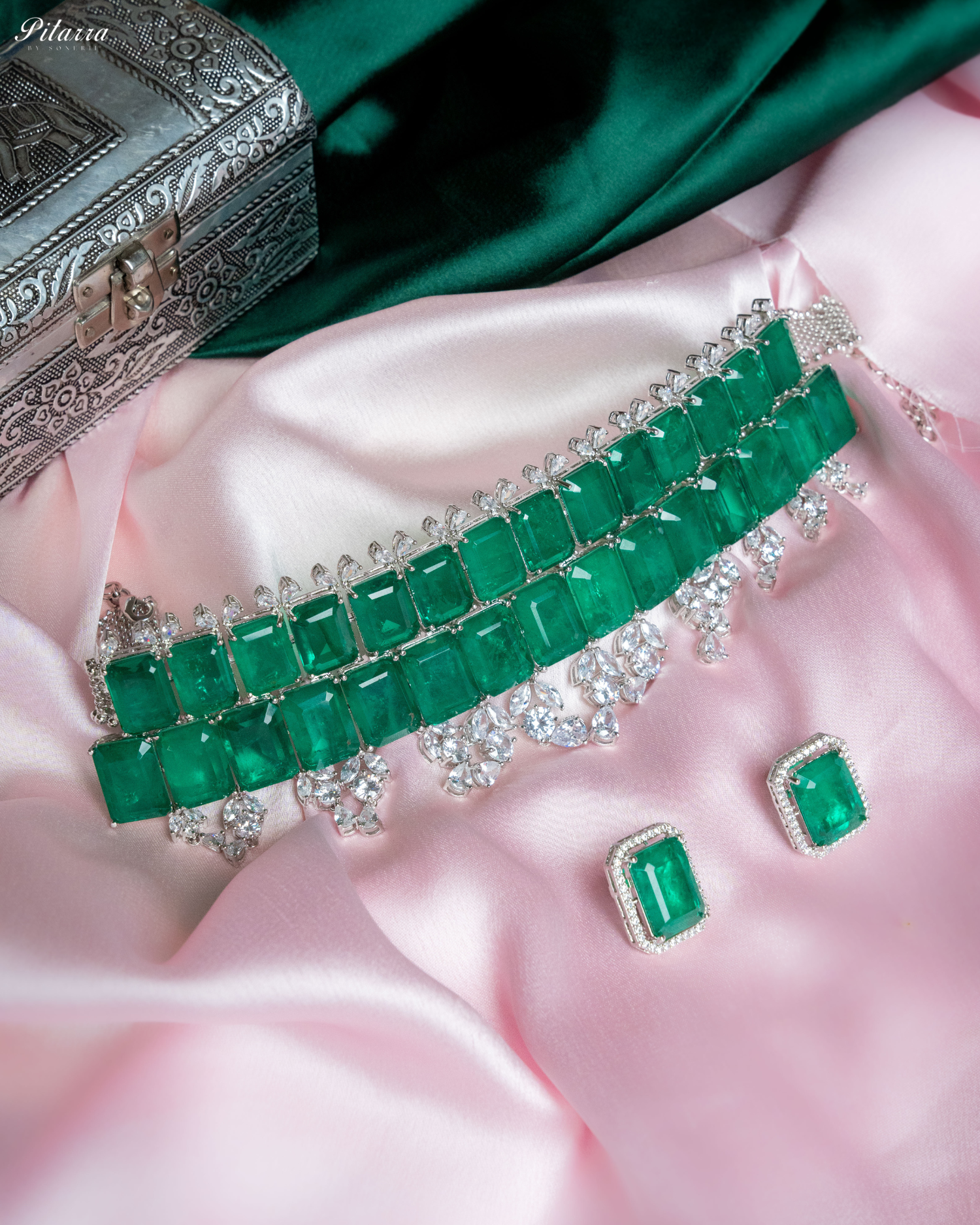 Semiprecious Green Doublet Choker Set_Necklace and Earrings