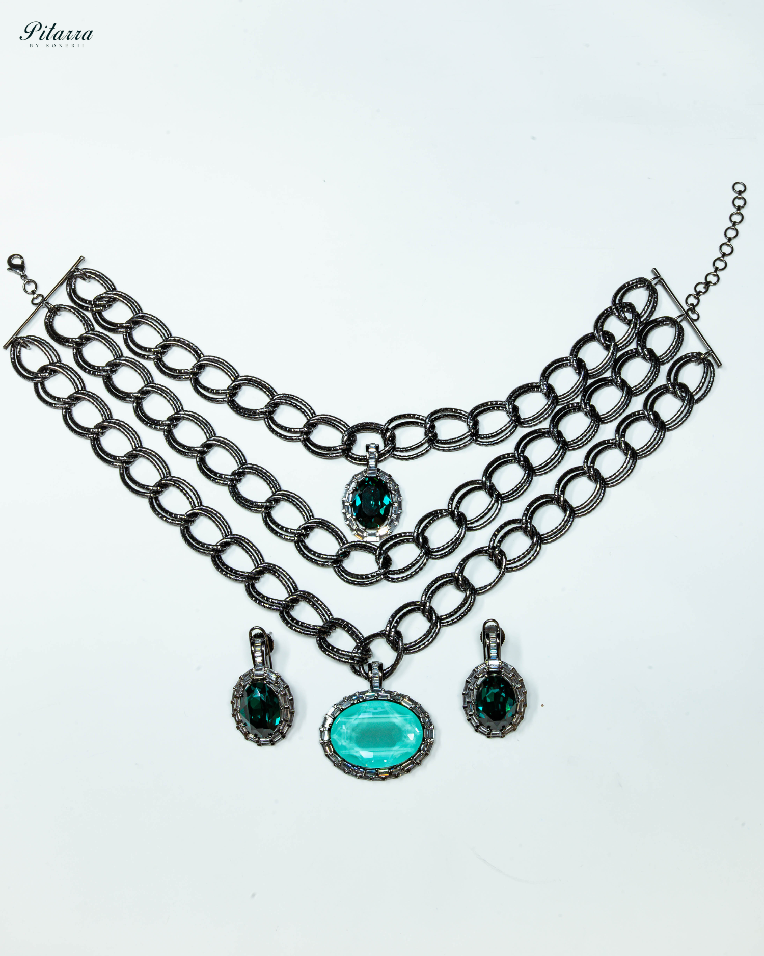 Turquoise Statement Pendant Chain Choker_White Background