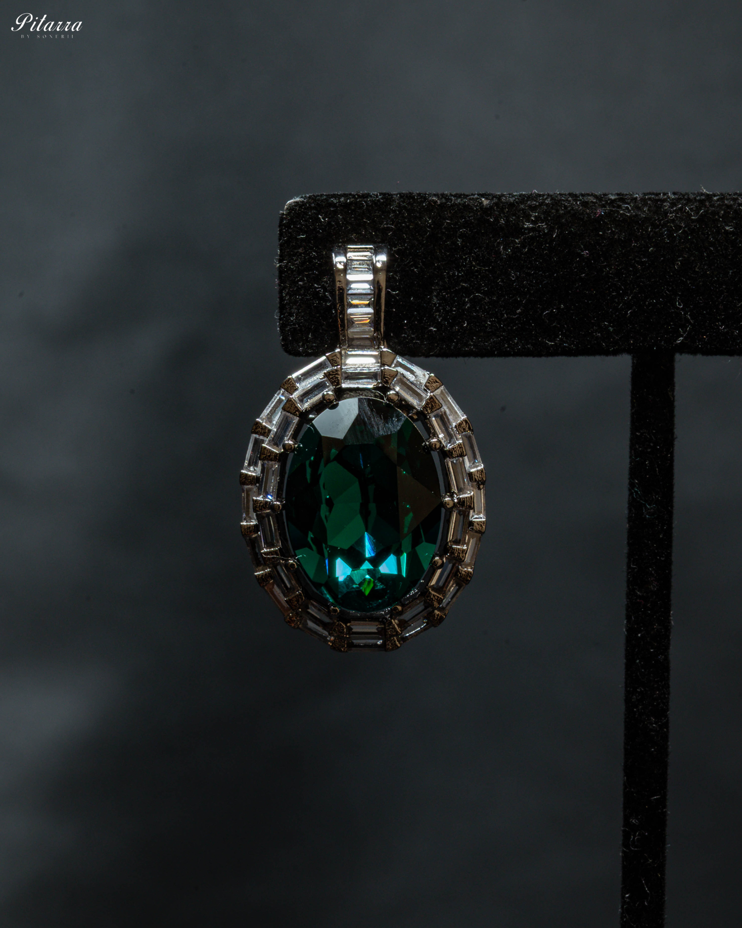 Turquoise Statement Pendant Chain Choker_Zoom Earrings