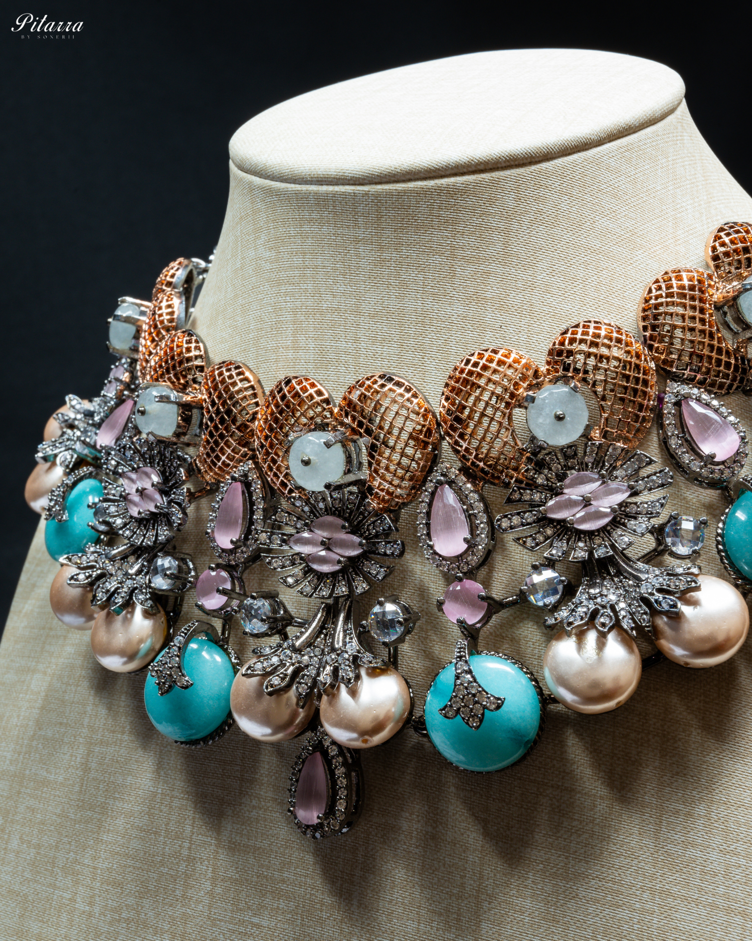 Turquoise with Pink Choker Set in Dual Tone_Zoom Angle