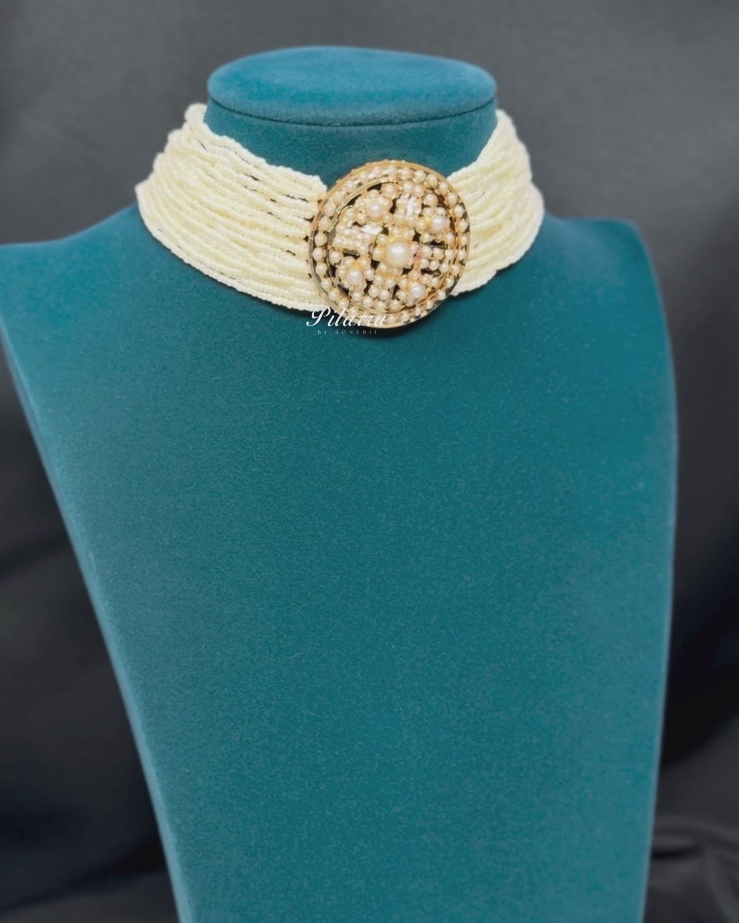 White Layered Stones White Pearl Punjabi Jadau Choker_Video