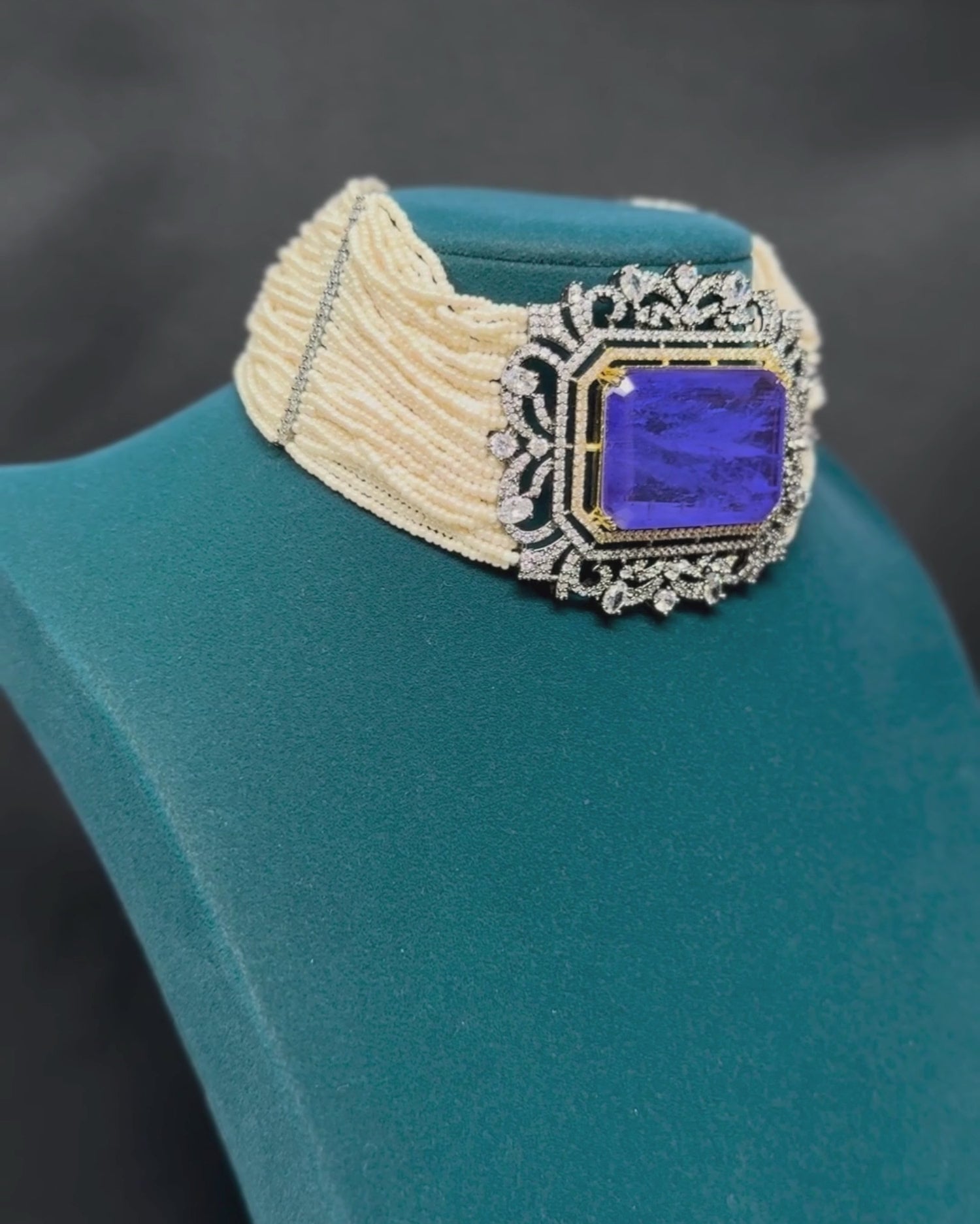 Blue Stone Doublet Pearl Choker Set_Video
